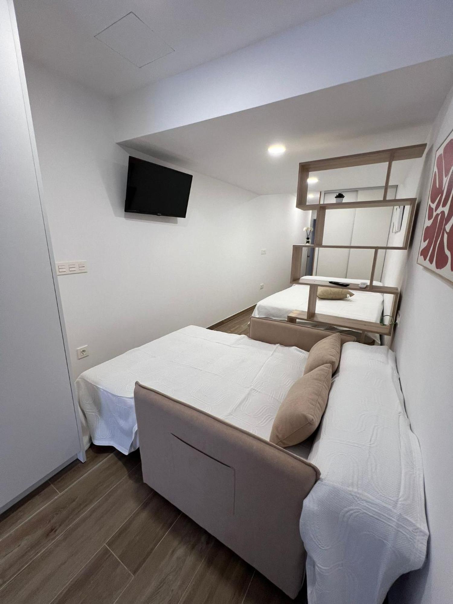 White House Apartment กัสเตญองเดลาปลานา ภายนอก รูปภาพ