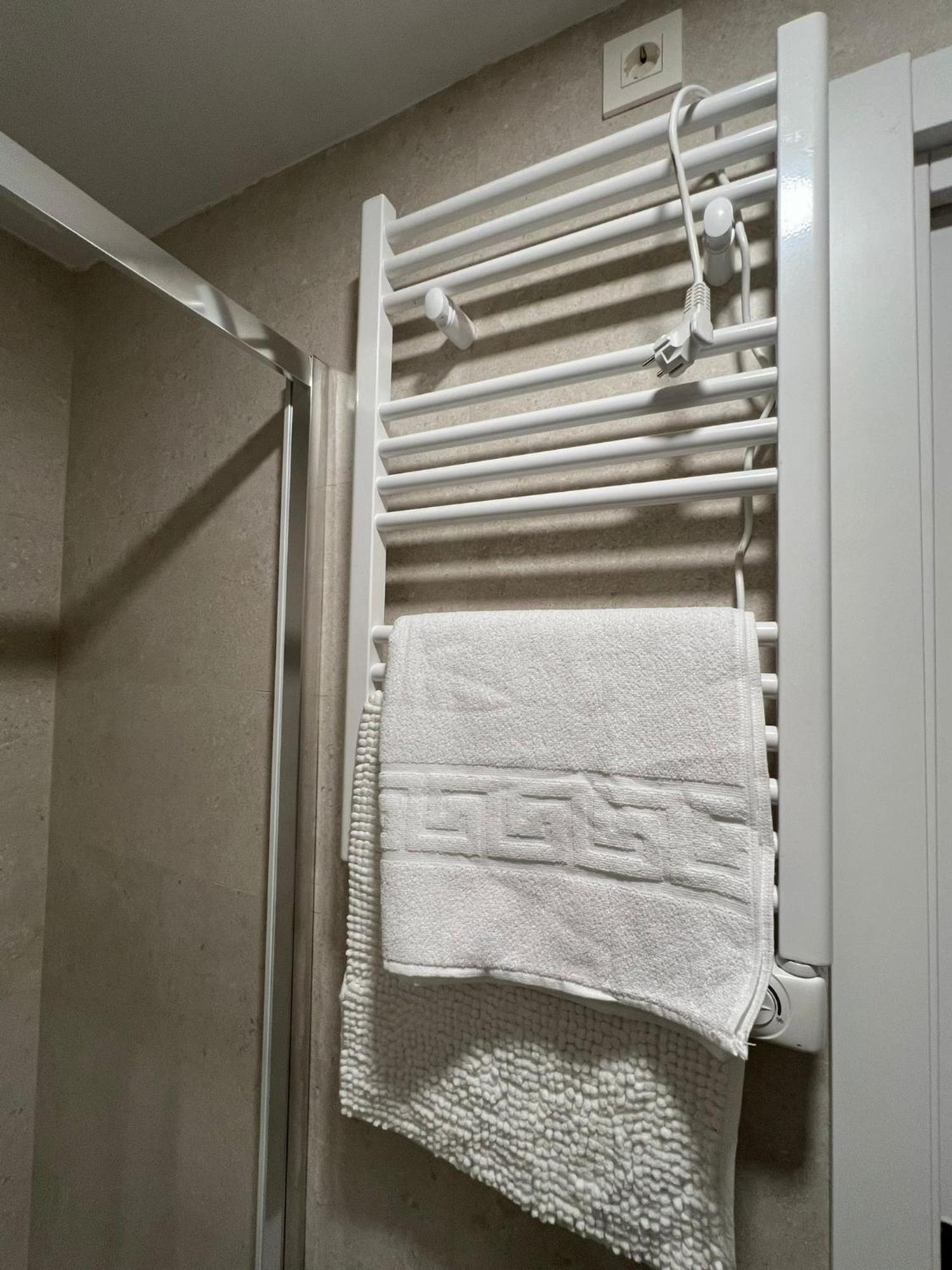 White House Apartment กัสเตญองเดลาปลานา ภายนอก รูปภาพ